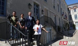 兴化网红吃瓜事件视频,一场网络热议的瓜田奇遇